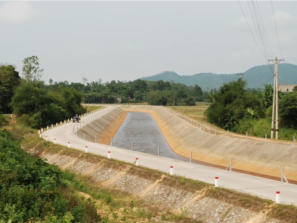 Road Operation System along Cannel of Dau Tieng Irrigation System