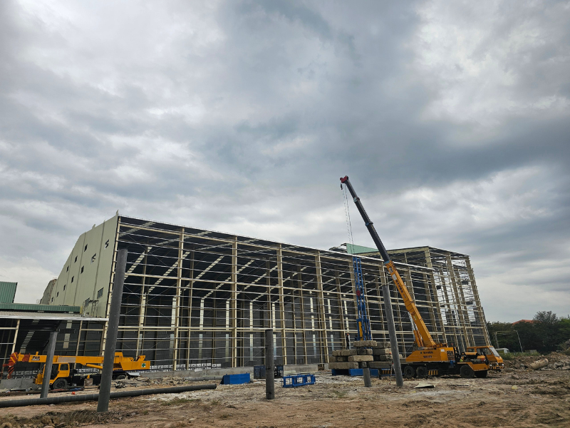 Applications of steel construction for industrial buildings